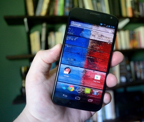moto-x-aa-review-in-hand-645x429