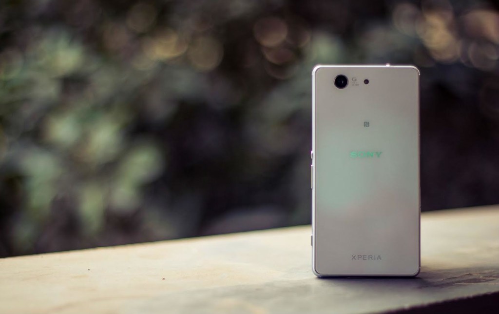 sony xperia z3 compact back